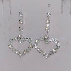 1 bundle of 4 pair fashion/custome rhinestones earrings